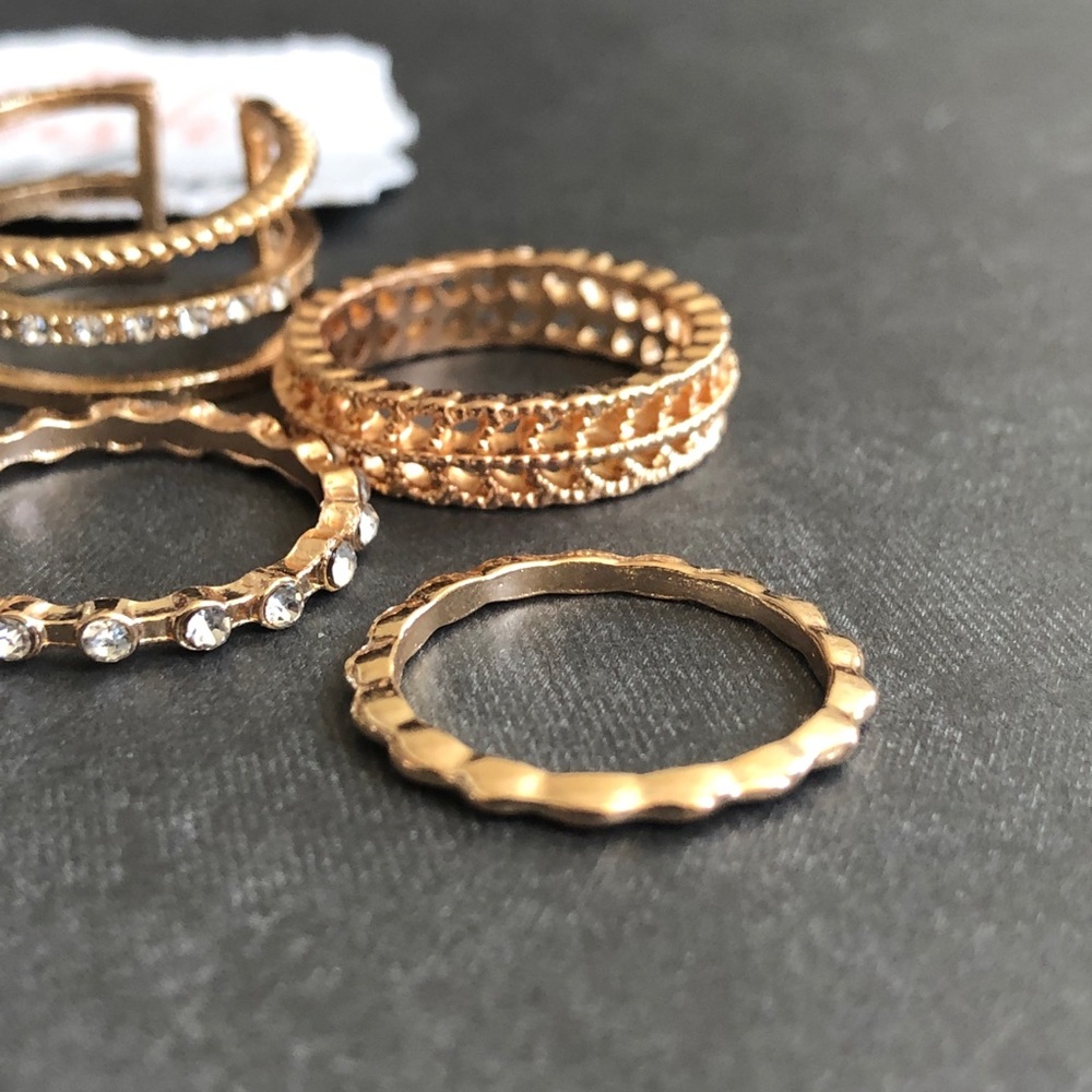 3/$25⚡️boho stackable midi knuckle ring set - Picture 12 of 14